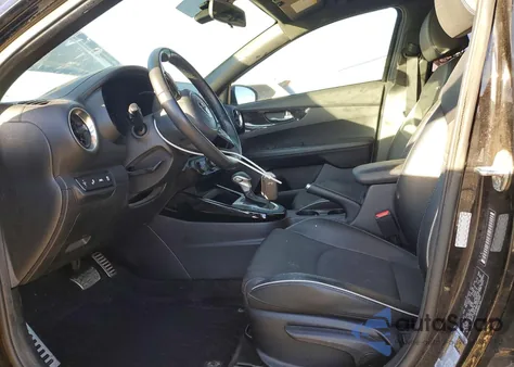 2021 Kia Forte Gt Line z USA, uszkodzony, nr VIN 3KPF34AD9ME402980